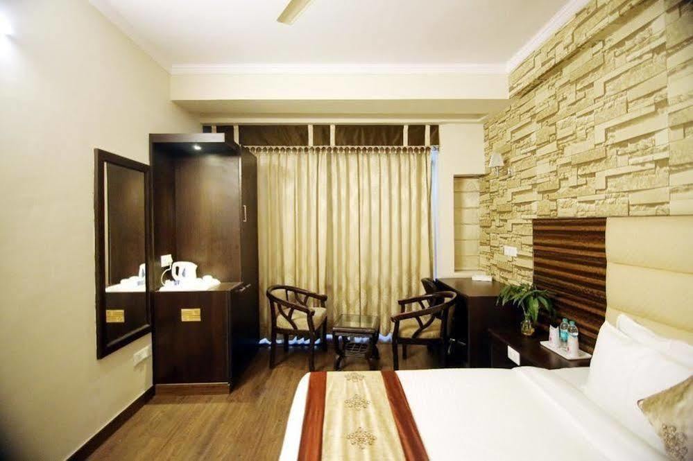 Oyo 1227 Hotel Rousha Inn Ghaziabad Luaran gambar